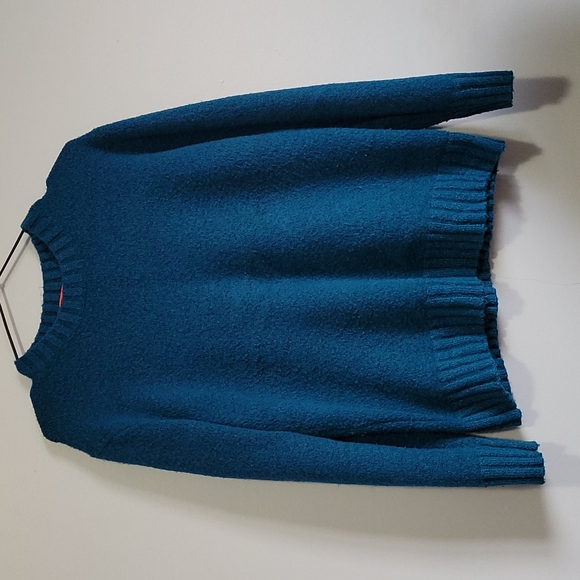 Sweater - Picture 1 of 1